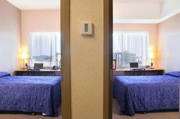 Residence&conference Centre - West Appart hôtel 2*